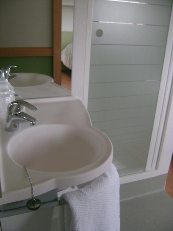 Ibis Budget Понтиви Экстерьер фото